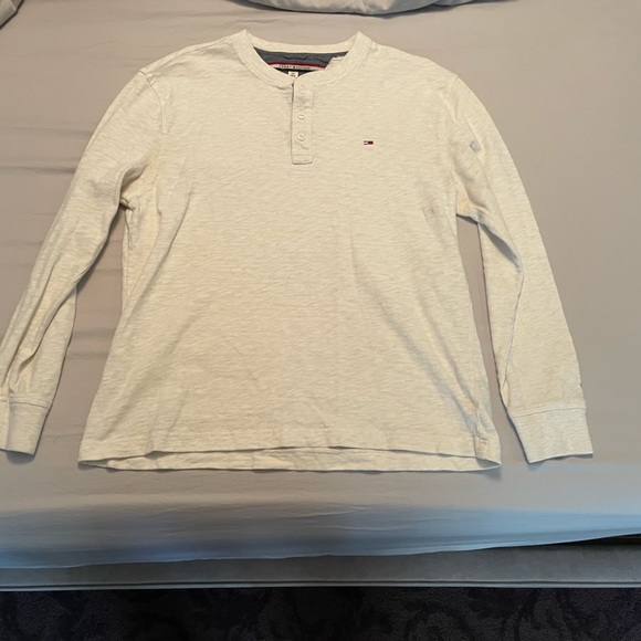 Tommy Hilfiger Long Sleeve T - Picture 1 of 1